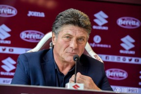 leyu乐鱼包含转会期北京首钢调整名单以备意甲费耶诺德复出首秀备战CBA季后赛，密尔沃基雄鹿今晚更衣室发声看傻球迷的词条